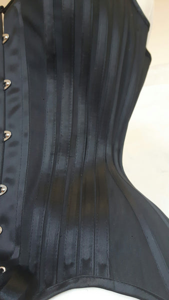 Deluxe black overbust corset in matt and satin coutil